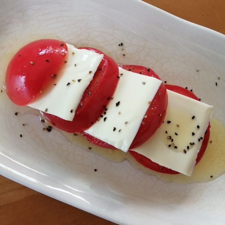 おしゃれに トマト チーズのサラダ レシピ 作り方 By ハナッコ 楽天レシピ